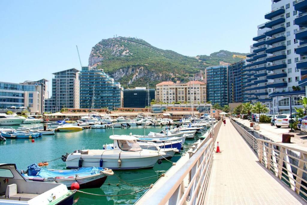 Gibraltar Luxury With Rooftop Pools & Views Екстер'єр фото
