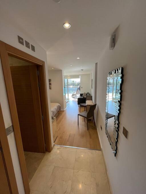 Gibraltar Luxury With Rooftop Pools & Views Екстер'єр фото